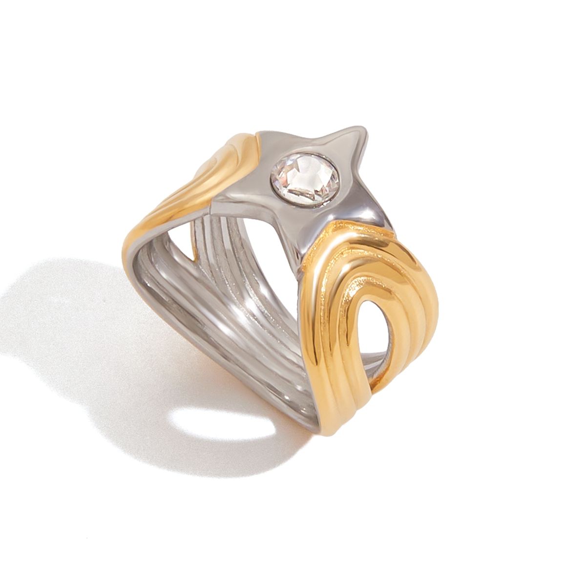 Two-Toned Ribbed Star Ring
